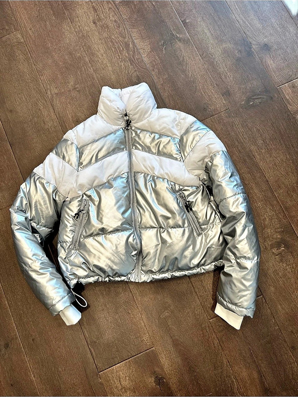 Sports Illustrated Metallic Silver and White Puffer Jacket Small
